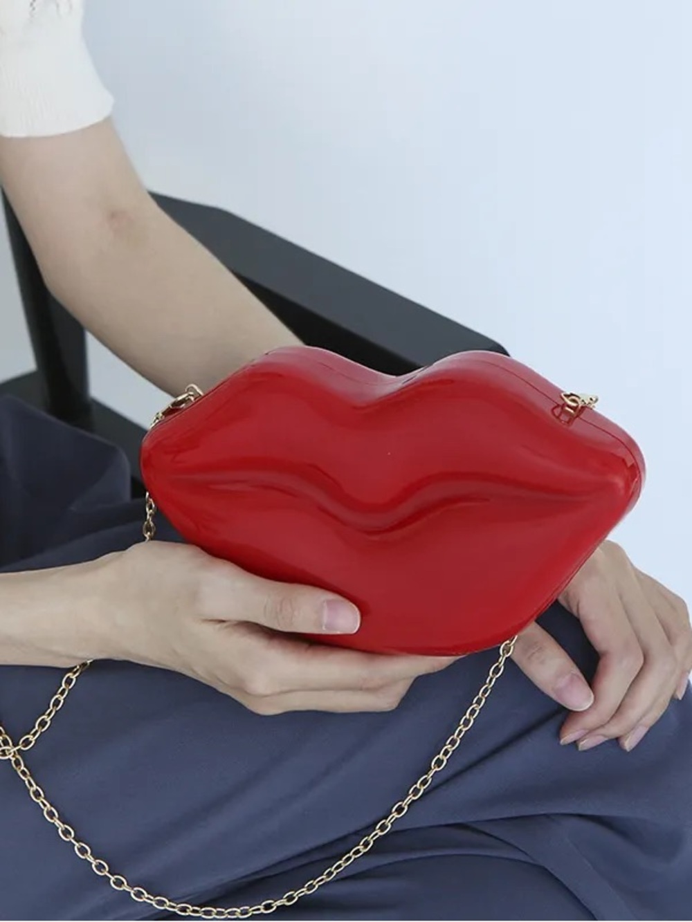 Red Lip-Shaped Mini Crossbody Bag with Gold Chain